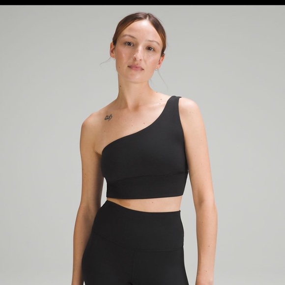 Brand new align asymmetrical bra - Picture 1 of 3